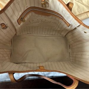 Louis Vuitton mm handbag